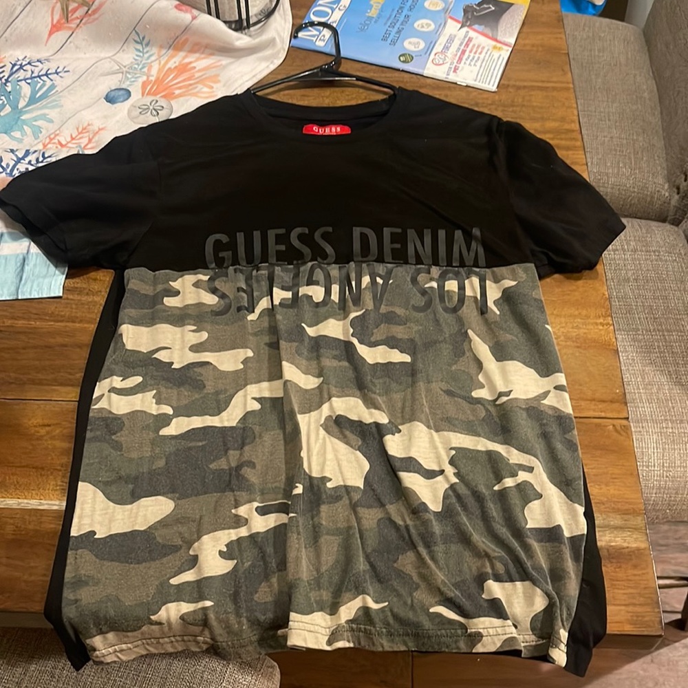 Tee shirt